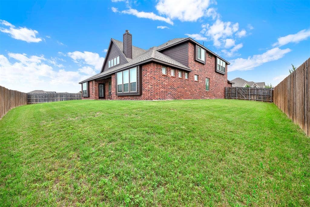 2413 Turning Leaf Lane, Midlothian, TX 76065