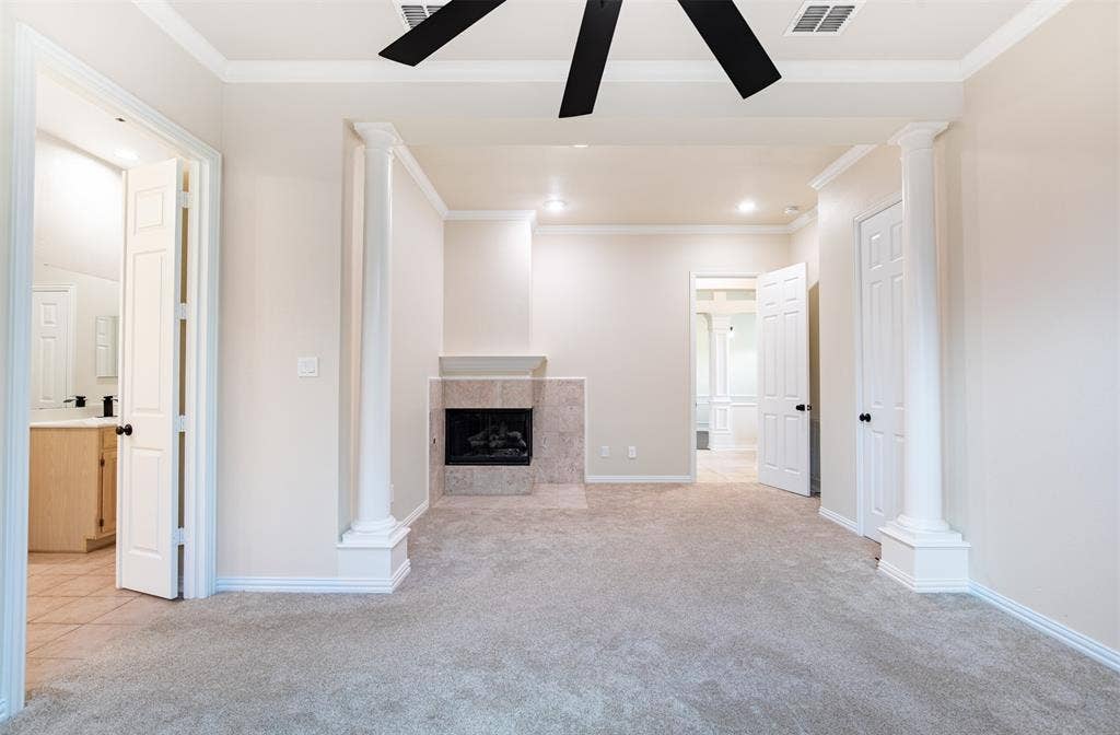 1405 Faringdon Drive, Plano, TX 75075 Primary suite with entrance to en-suite bath.