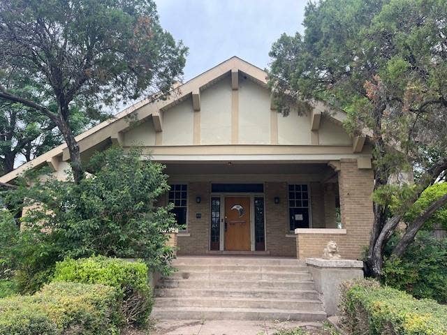 Property photo for 1819 Morrow Avenue, Waco, TX