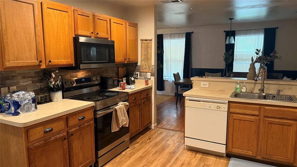 2330 John Mccoy Drive, Dallas, TX 75227 2330 John Mccoy Drive, Dallas, TX 75227