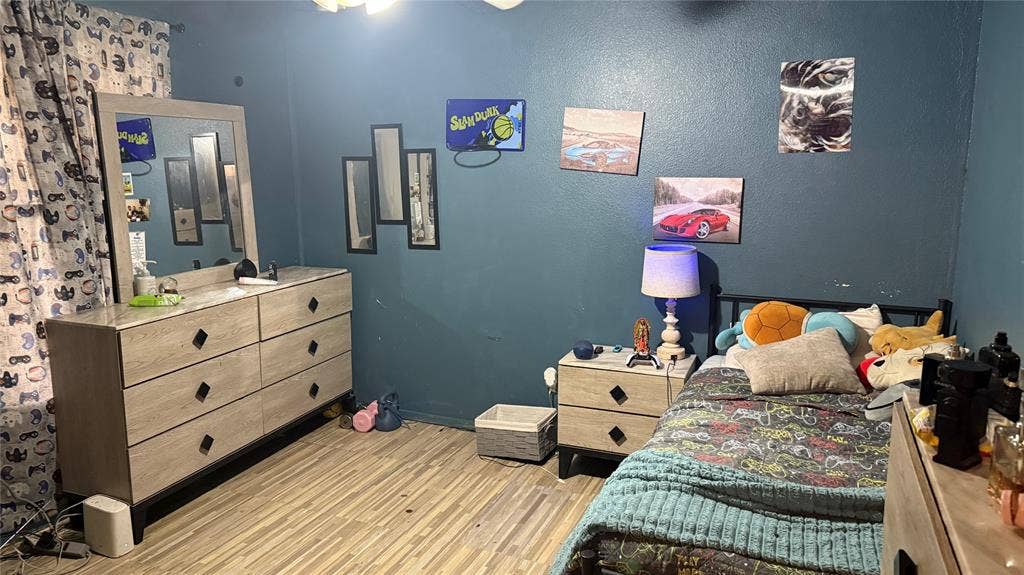 2330 John Mccoy Drive, Dallas, TX 75227 2330 John Mccoy Drive, Dallas, TX 75227