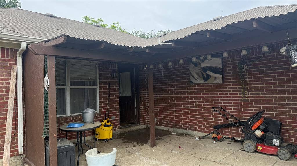 2330 John Mccoy Drive, Dallas, TX 75227 2330 John Mccoy Drive, Dallas, TX 75227