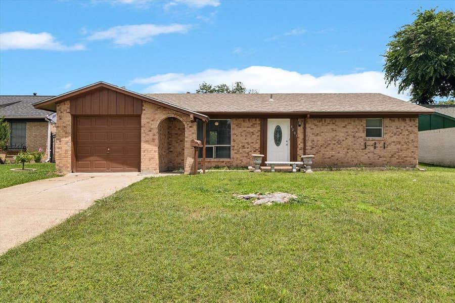 Property photo for 4201 Sweetbriar Drive, Garland, TX