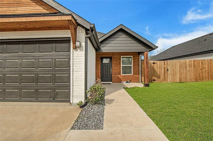 Property photo for 3606 Sayle Street, Greenville, TX