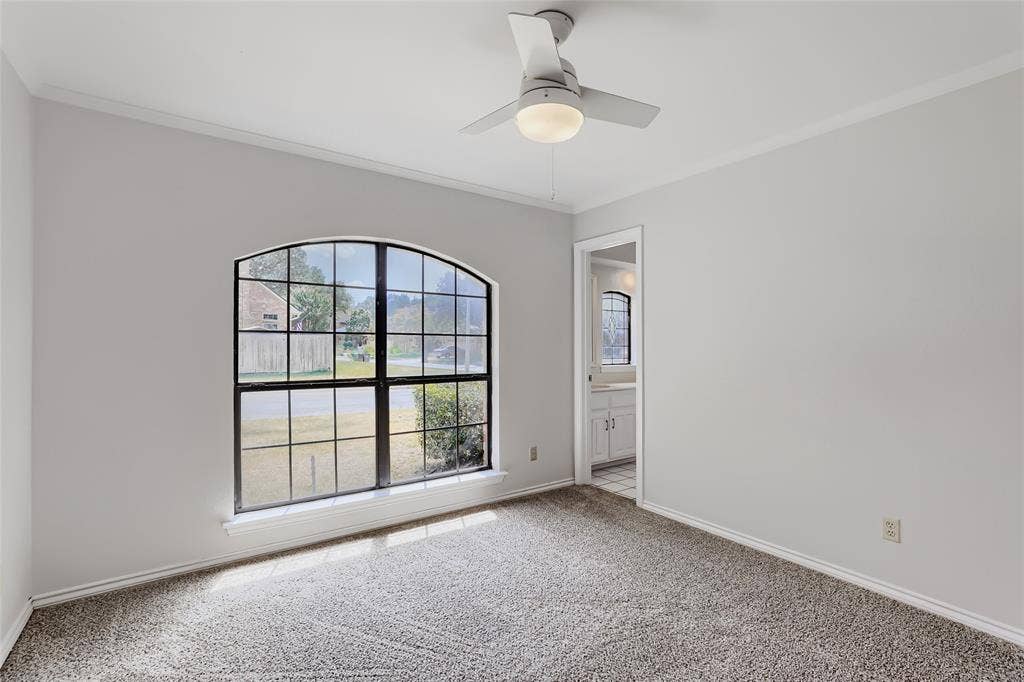 1201 St James Place, Arlington, TX 76011 1201 St James Place, Arlington, TX 76011