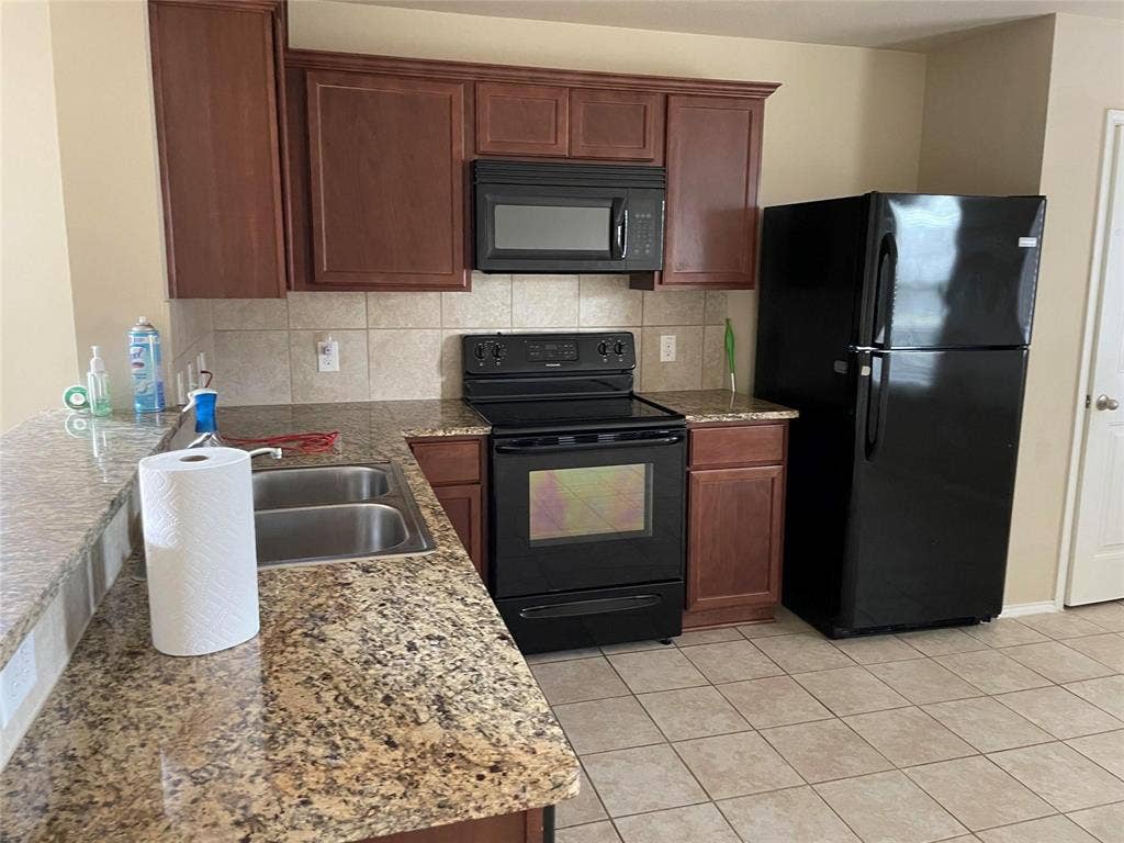2406 Fall Court, Anna, TX 75409 2406 Fall Court, Anna, TX 75409