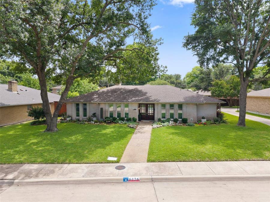 Property photo for 6126 Highgate Lane, Dallas, TX