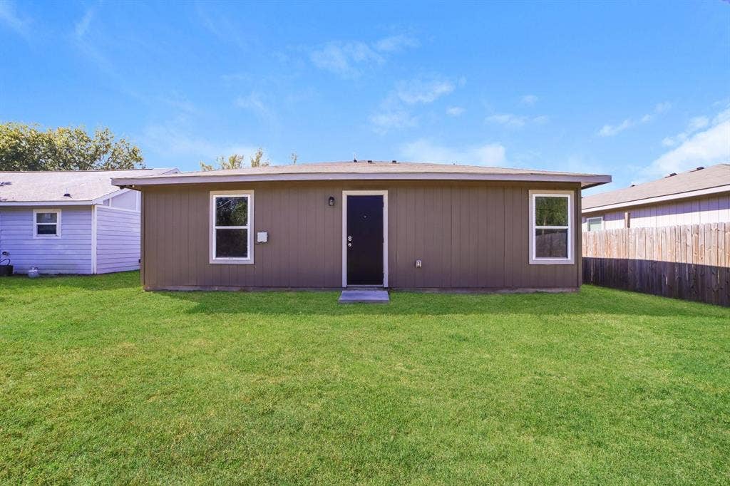 823 Dawson Street, Waco, TX 76704 823 Dawson Street, Waco, TX 76704