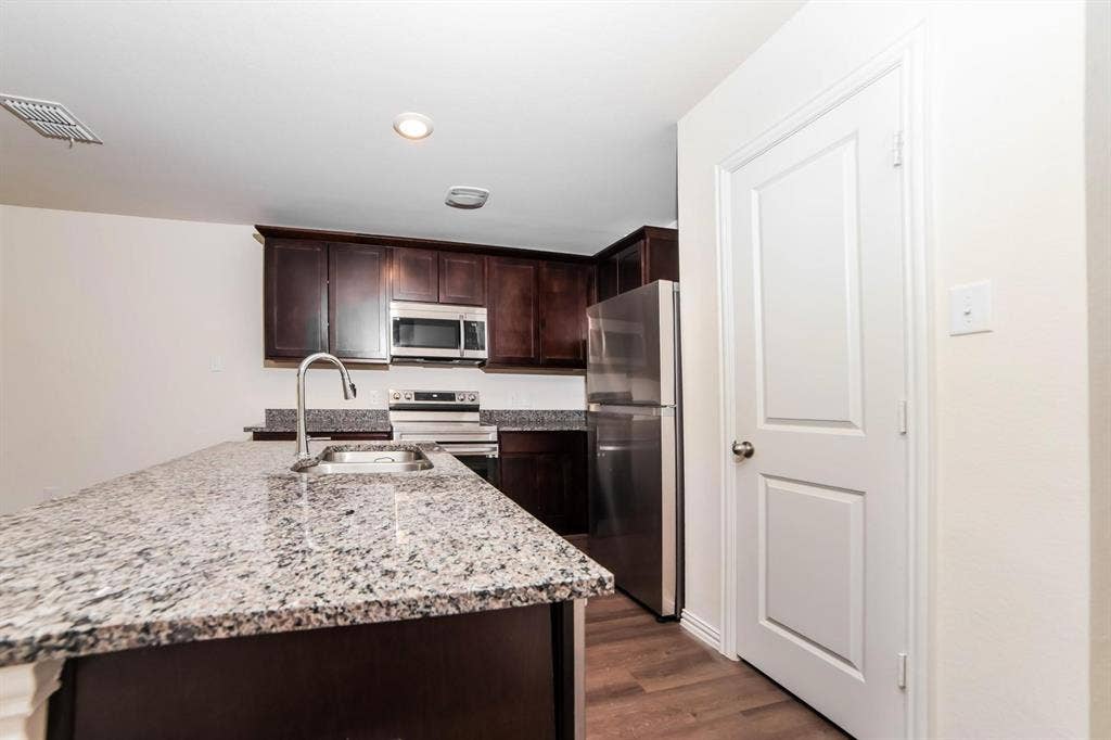 823 Dawson Street, Waco, TX 76704 823 Dawson Street, Waco, TX 76704