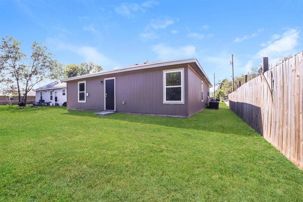 823 Dawson Street, Waco, TX 76704 823 Dawson Street, Waco, TX 76704