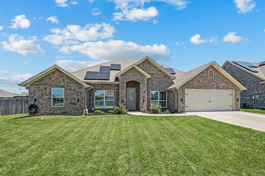 Property photo for 3201 White Horse Drive, Granbury, TX