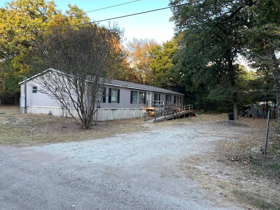 Property photo for 136 Coahoma Street, Mabank, TX
