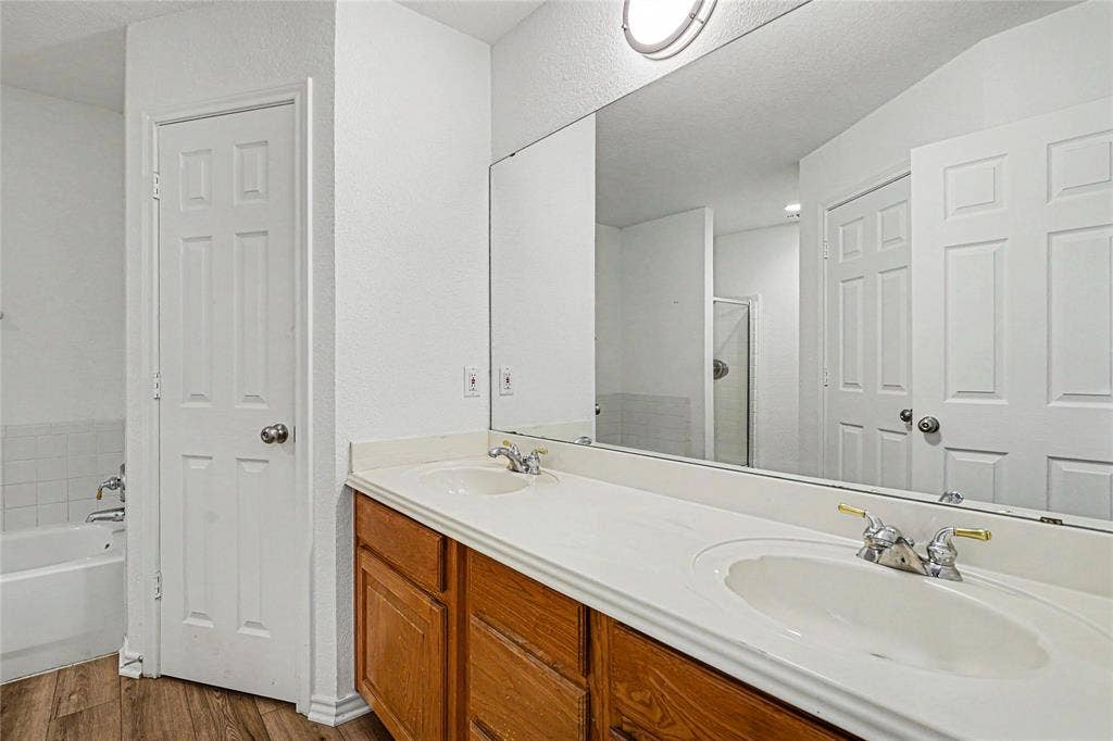 1504 Clover Lane, Granbury, TX 76048 1504 Clover Lane, Granbury, TX 76048