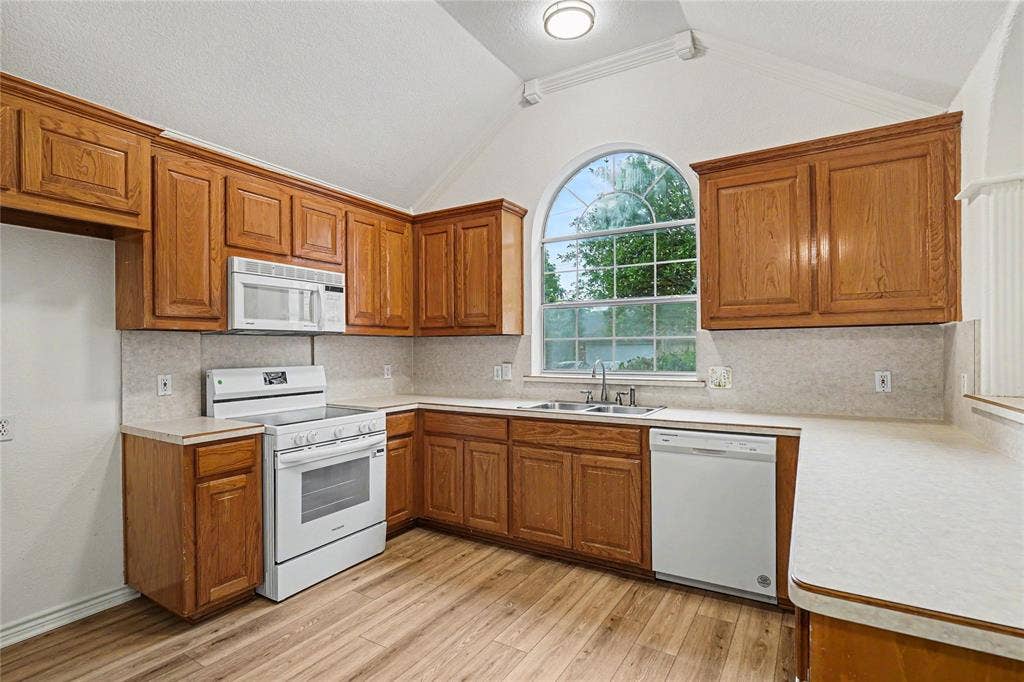 1504 Clover Lane, Granbury, TX 76048 1504 Clover Lane, Granbury, TX 76048