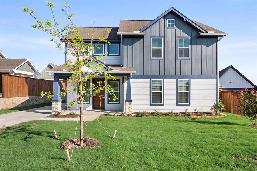 Property photo for 10907 Rochelle Court, Grand Prairie, TX