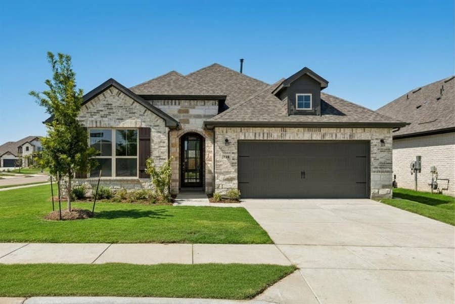 Property photo for 748 Grand Dale Drive, Lavon, TX