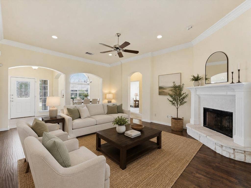 208 Red Wolf Lane, Red Oak, TX 75154 Virtually Staged