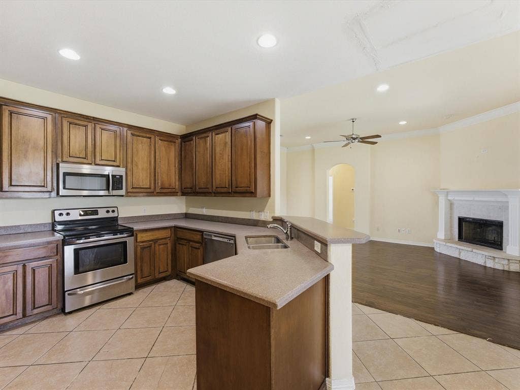 208 Red Wolf Lane, Red Oak, TX 75154 208 Red Wolf Lane, Red Oak, TX 75154