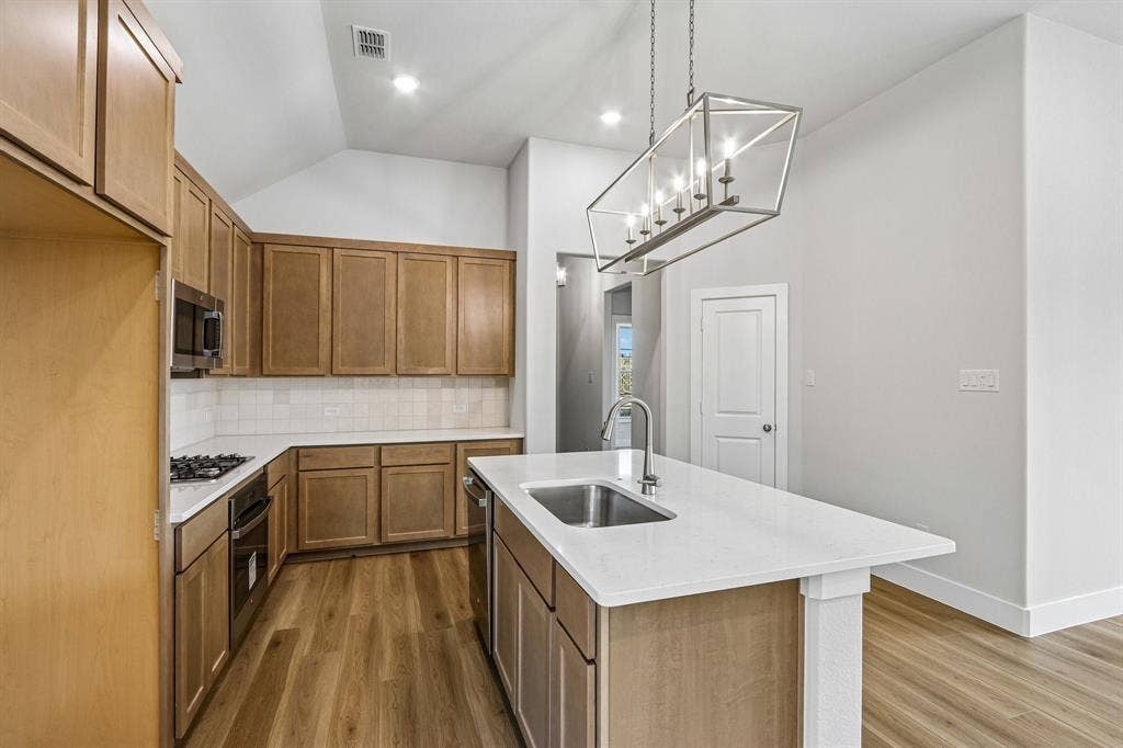 2604 Gladewater Road, Celina, TX 75009 2604 Gladewater Road, Celina, TX 75009