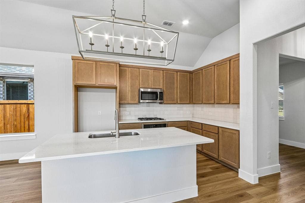 2604 Gladewater Road, Celina, TX 75009 2604 Gladewater Road, Celina, TX 75009