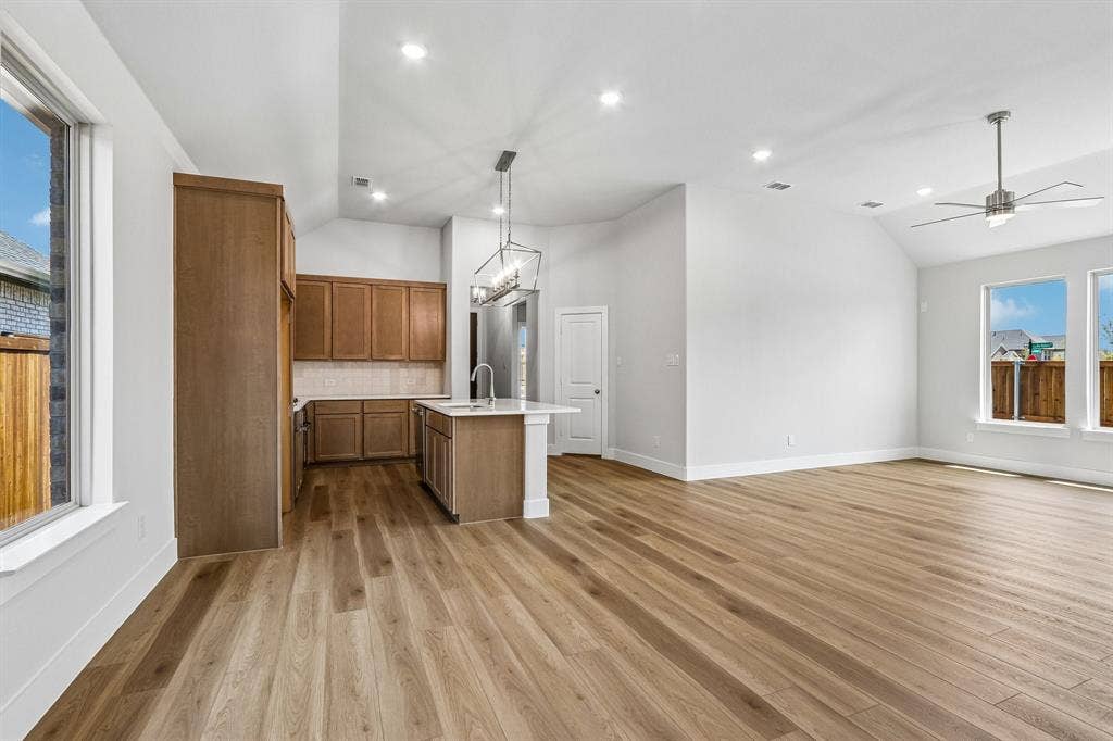 2604 Gladewater Road, Celina, TX 75009 2604 Gladewater Road, Celina, TX 75009