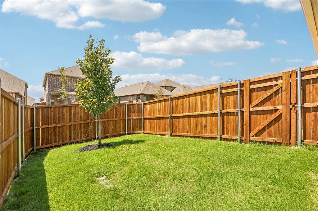 2604 Gladewater Road, Celina, TX 75009 2604 Gladewater Road, Celina, TX 75009