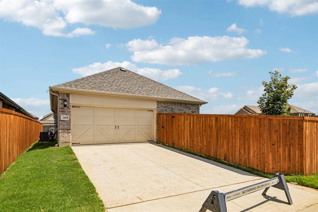 2604 Gladewater Road, Celina, TX 75009 2604 Gladewater Road, Celina, TX 75009