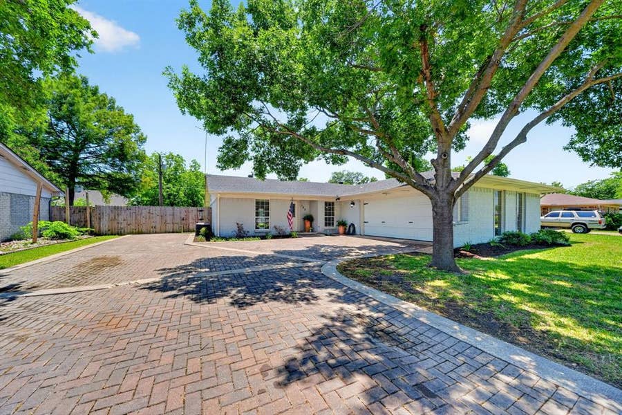 Property photo for 127 Lemley Drive, Heath, TX