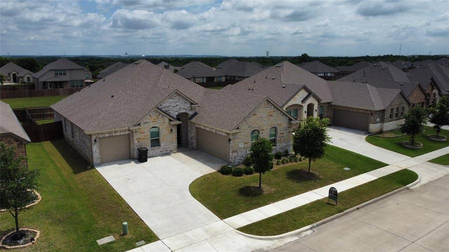 Property photo for 3615 Rolling Meadows Drive, Grand Prairie, TX
