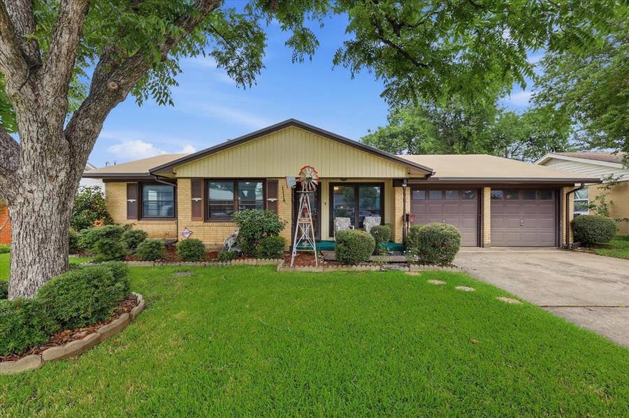 Property photo for 13649 Birchlawn Drive, Farmers Branch, TX