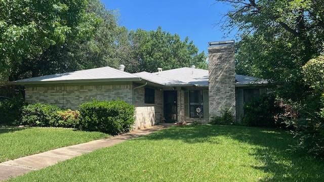 Property photo for 1832 Broadway Street, Denton, TX