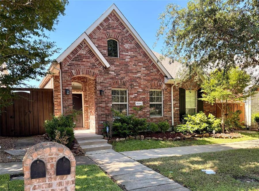 Property photo for 10261 Limbercost Lane, Frisco, TX