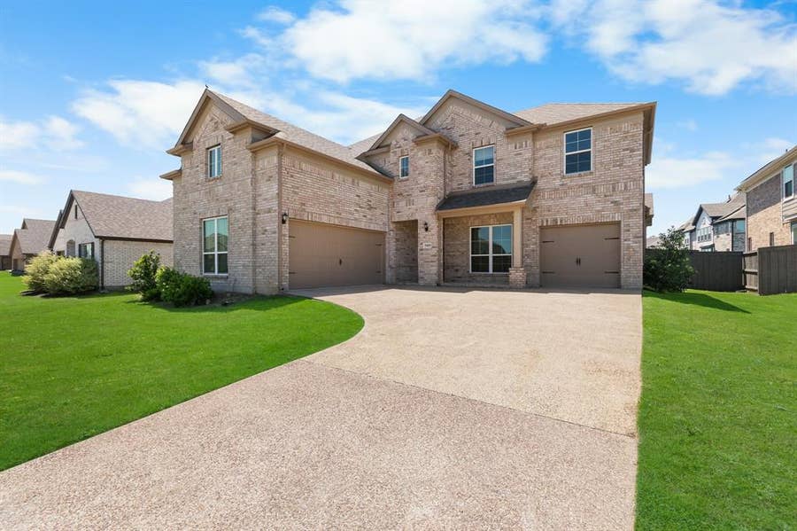 Property photo for 3909 Switchgrass Grove, Venus, TX