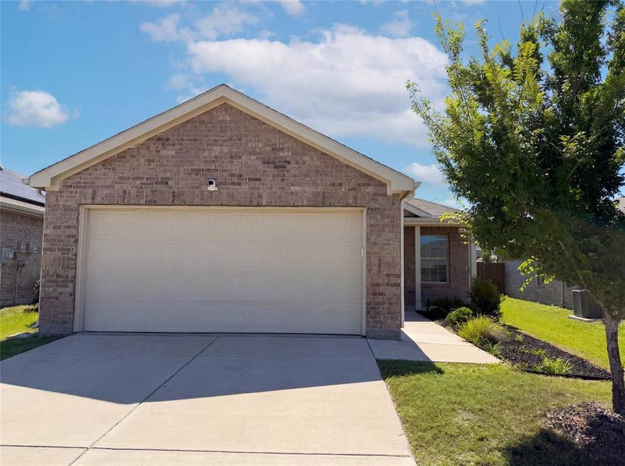 Property photo for 2214 Nightgrove Circle, Crandall, TX