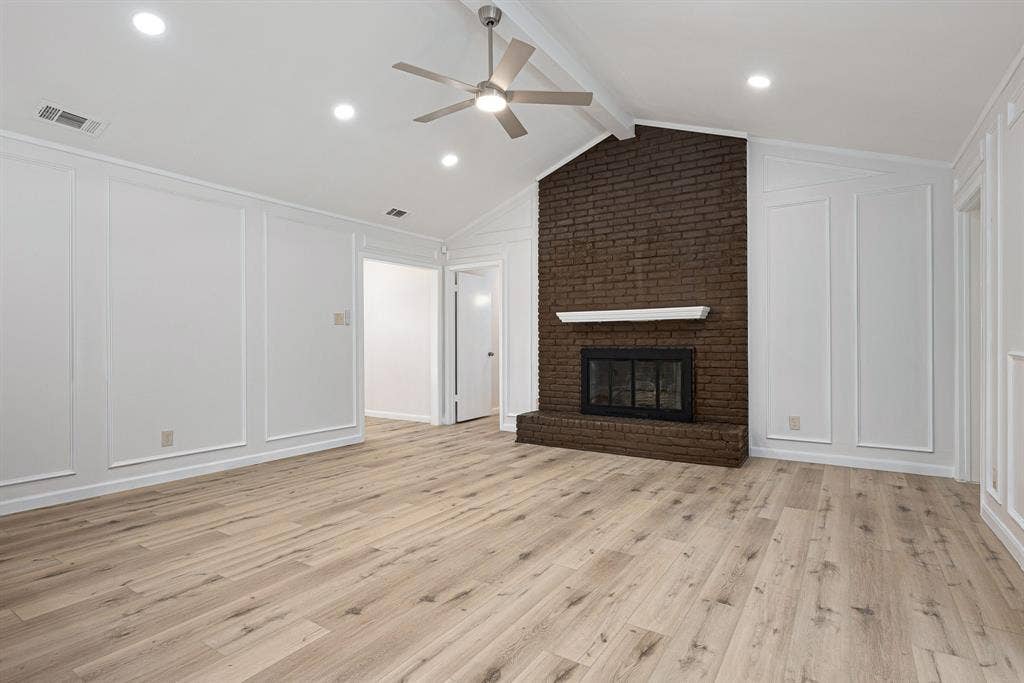 3406 Windridge Drive, Garland, TX 75043 Vaulted ceiling featuring a ceiling fan with integrated lighting and recessed lighting