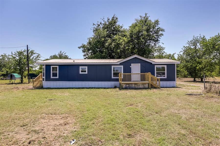 Property photo for 1260 County Road 143, Kaufman, TX