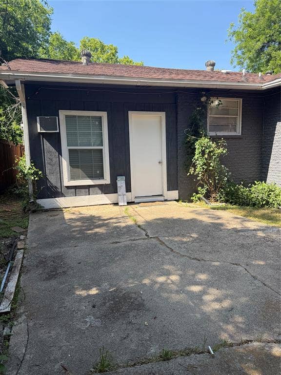 Property photo for 2436 Lockhart Avenue, Dallas, TX