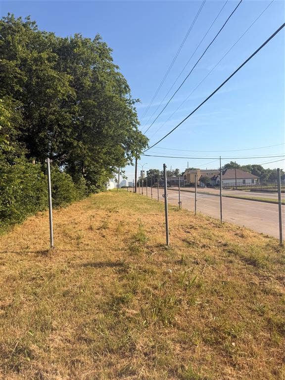 Property photo for 1535 Padgitt Avenue, Dallas, TX