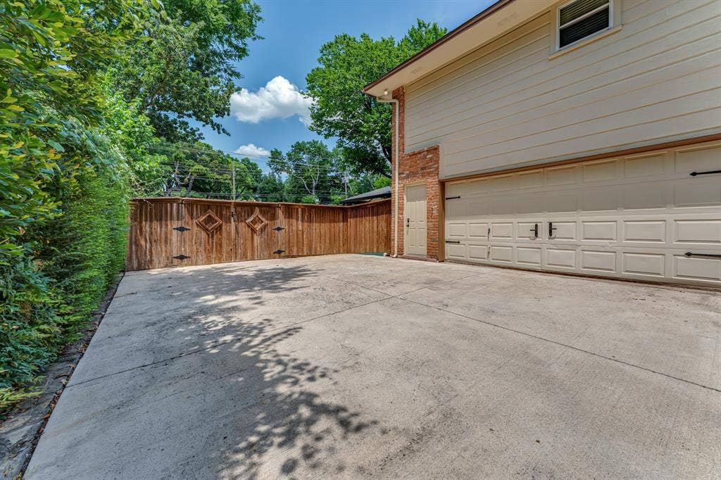 3908 Wildwood, Euless, TX 76040 3908 Wildwood, Euless, TX 76040