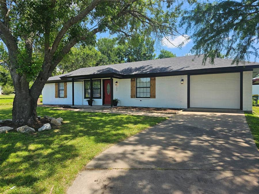 Property photo for 200 E Charles Street, Riesel, TX