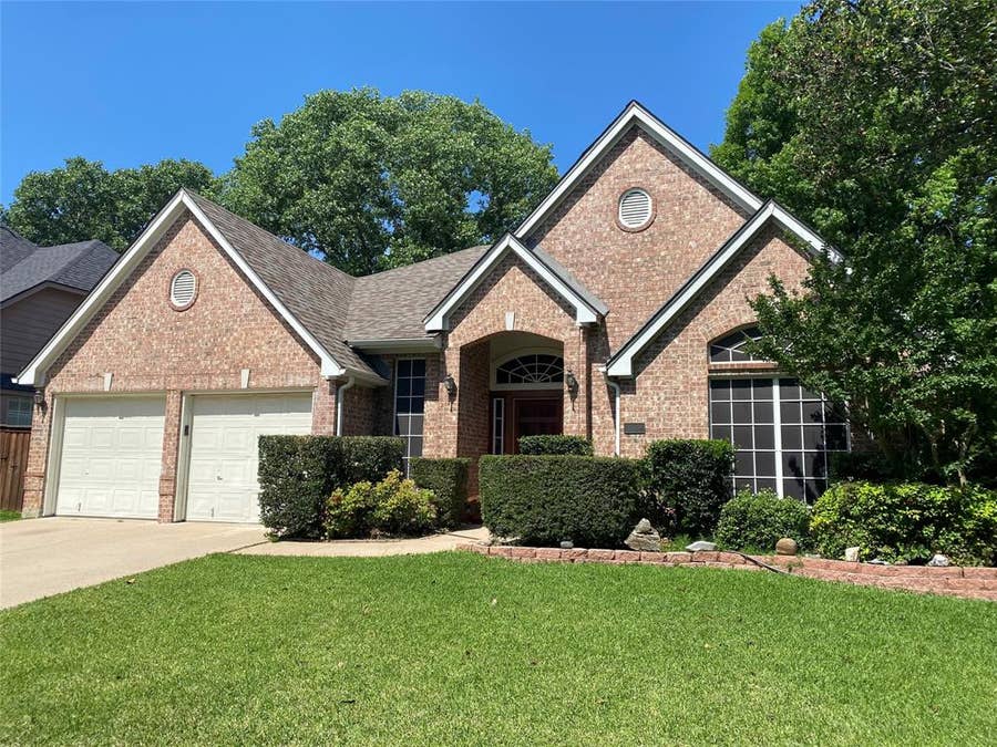 Property photo for 5730 Champion Court, Arlington, TX