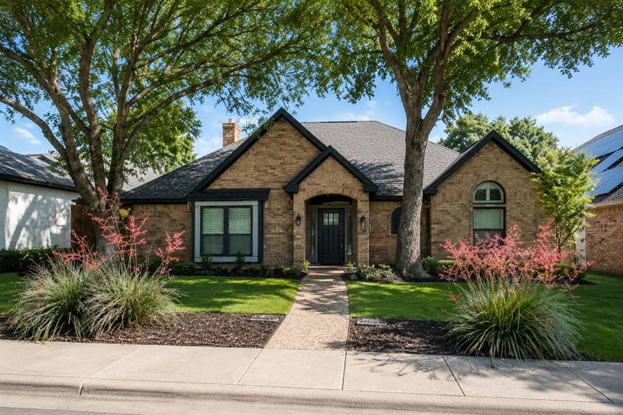 Property photo for 4315 Creekmeadow Drive, Dallas, TX