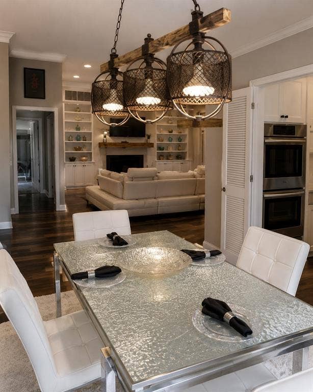 4315 Creekmeadow Drive, Dallas, TX 75287 Light and bright dining with designer wood wall and view of private coffee patio