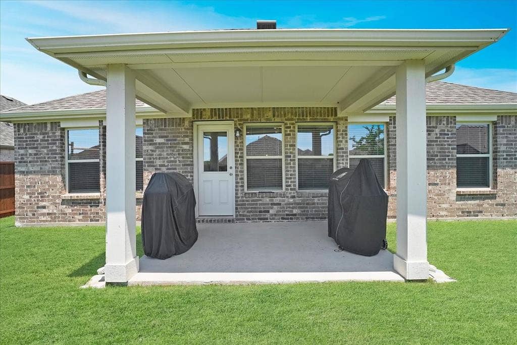 1004 Pineview Lane, Crowley, TX 76036 1004 Pineview Lane, Crowley, TX 76036