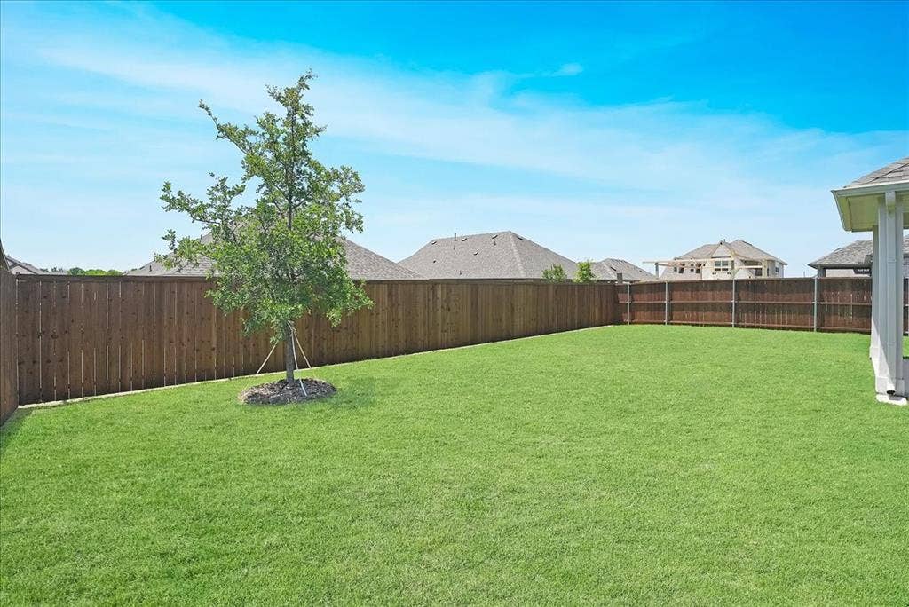 1004 Pineview Lane, Crowley, TX 76036 1004 Pineview Lane, Crowley, TX 76036
