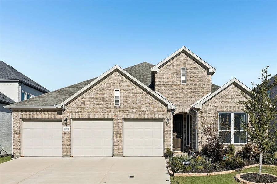 Property photo for 2004 Huntersridge Drive, Celina, TX