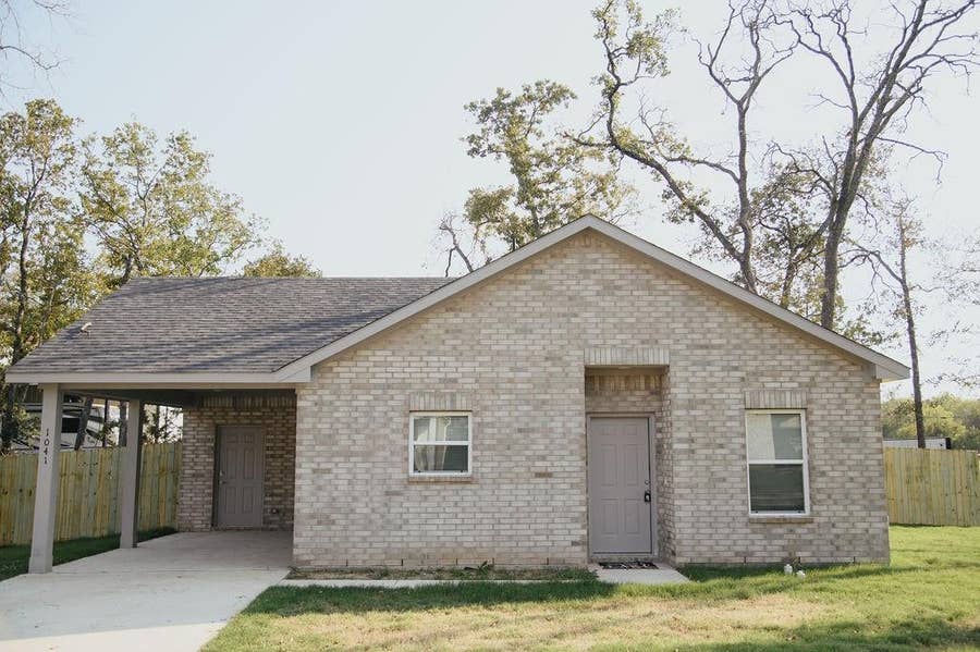 Property photo for 1041 Hillburn Drive, West Tawakoni, TX