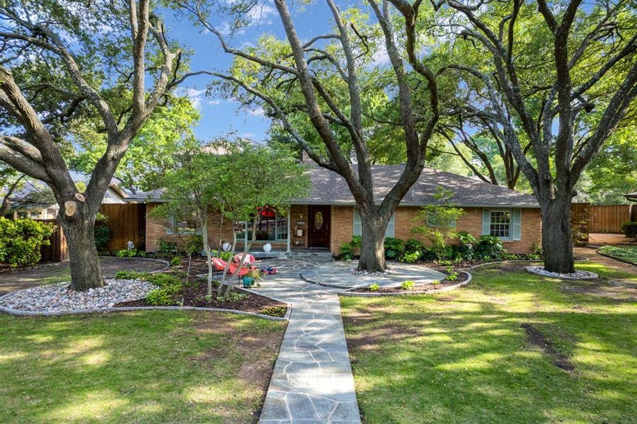 Property photo for 911 Saint Lukes Drive, Richardson, TX