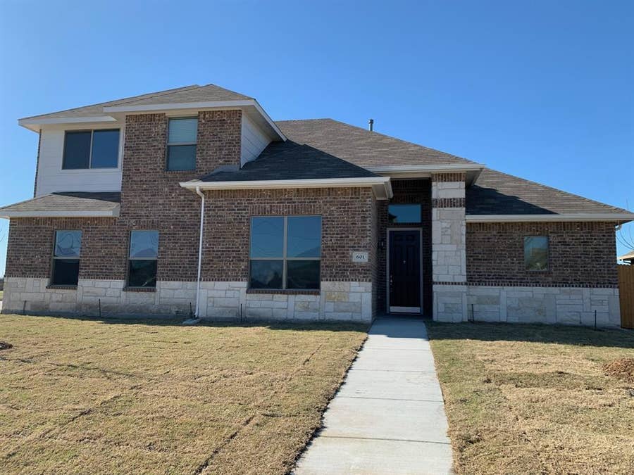 Property photo for 601 Long Prairie Drive, Royse City, TX