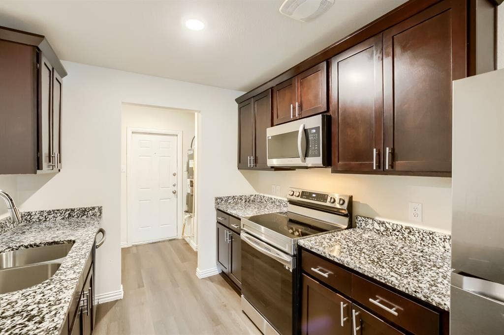 1900 N 17th Street, Waco, TX 76707 1900 N 17th Street, Waco, TX 76707
